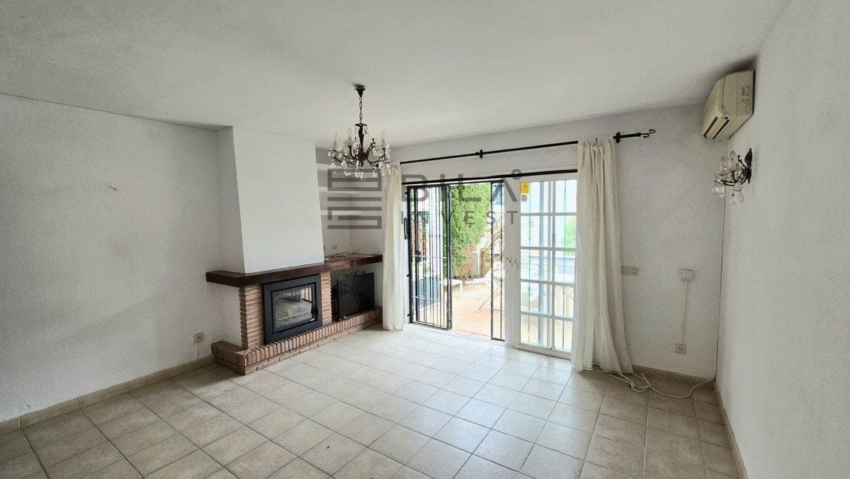 3 bedroom Townhouse for sale in Mijas Golf with pool garage - € 359,000 (Ref: 9823808)