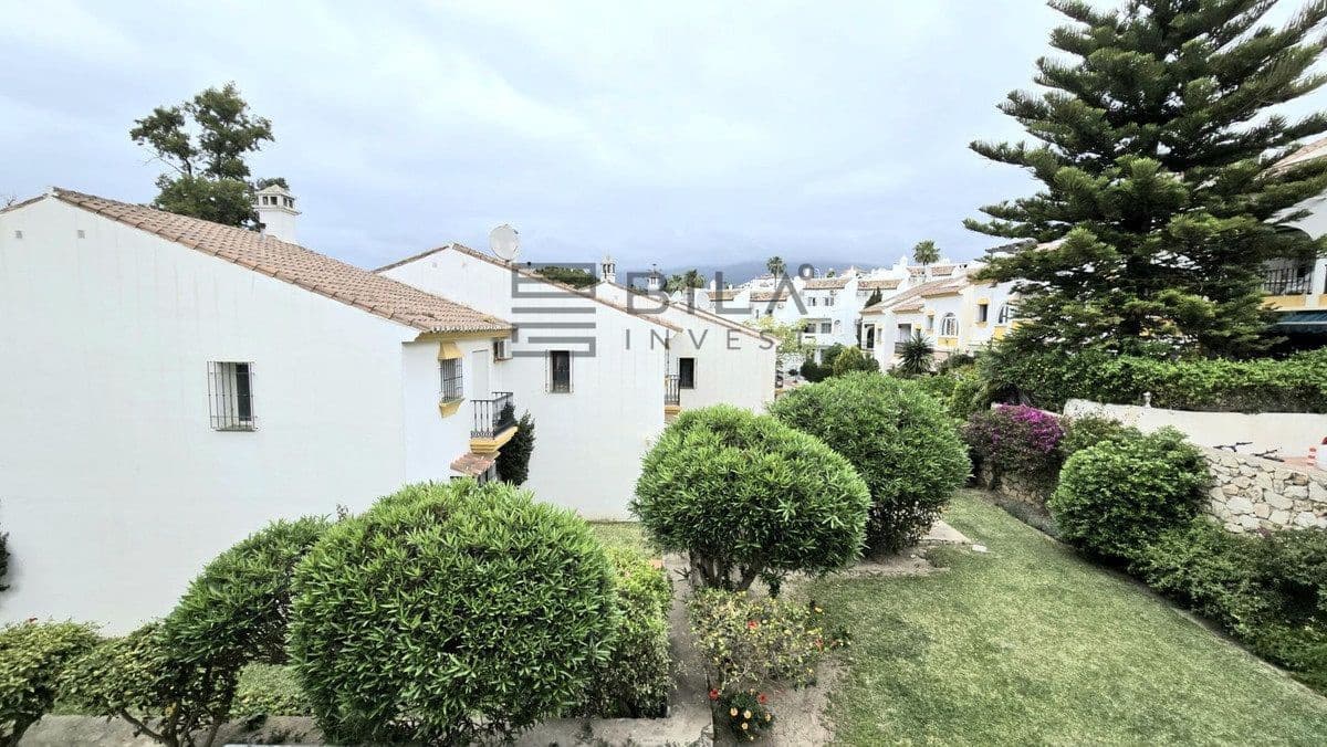 3 bedroom Townhouse for sale in Mijas Golf with pool garage - € 359,000 (Ref: 9823808)