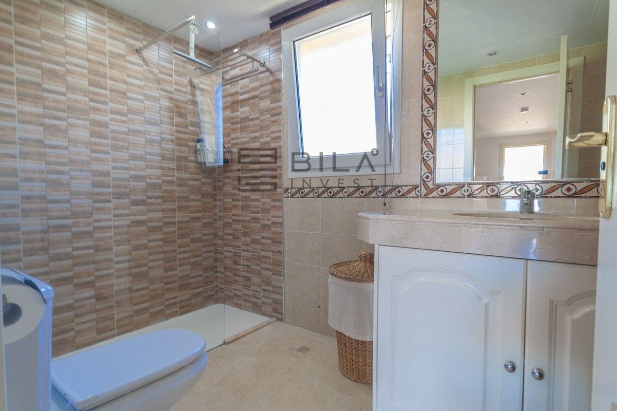 4 bedroom Townhouse for sale in Riviera del Sol - € 549,000 (Ref: 9823811)