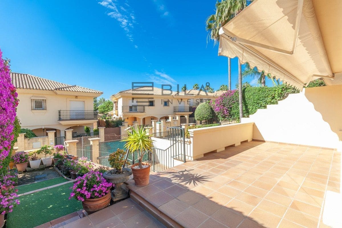 4 bedroom Townhouse for sale in Riviera del Sol - € 549,000 (Ref: 9823811)