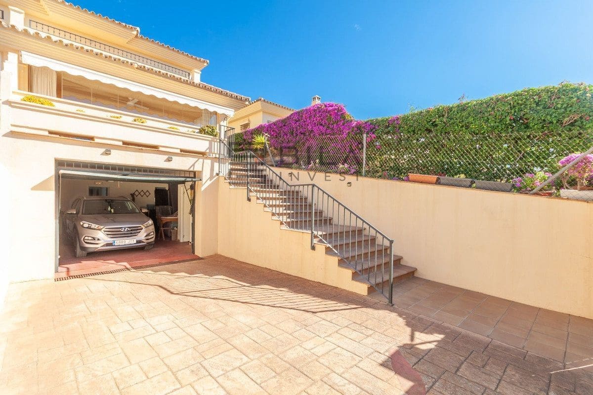 4 bedroom Townhouse for sale in Riviera del Sol - € 549,000 (Ref: 9823811)