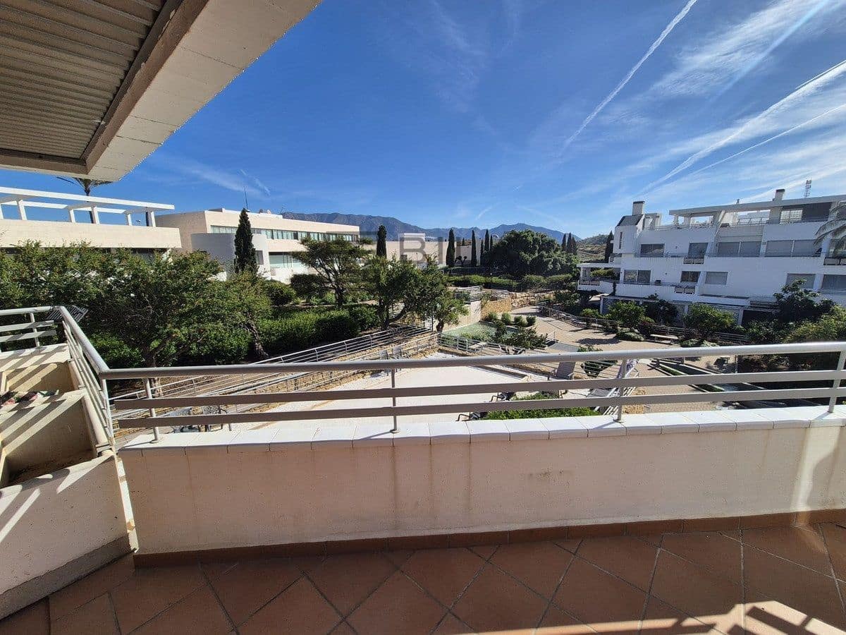 2 bedroom Flat for sale in La Cala de Mijas with pool garage - € 319,000 (Ref: 9823812)