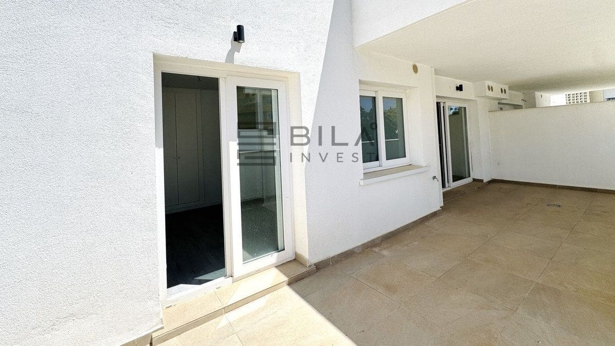 3 bedroom Flat for sale in Fuengirola with pool garage - € 380,000 (Ref: 9823813)
