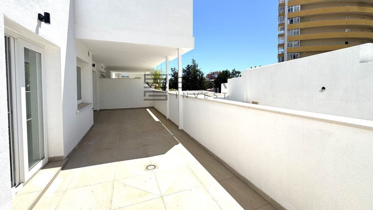 3 bedroom Flat for sale in Fuengirola with pool garage - € 380,000 (Ref: 9823813)