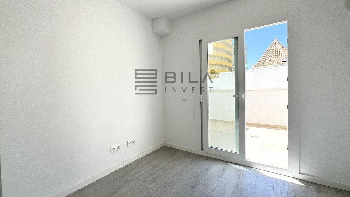 3 bedroom Flat for sale in Fuengirola with pool garage - € 380,000 (Ref: 9823813)