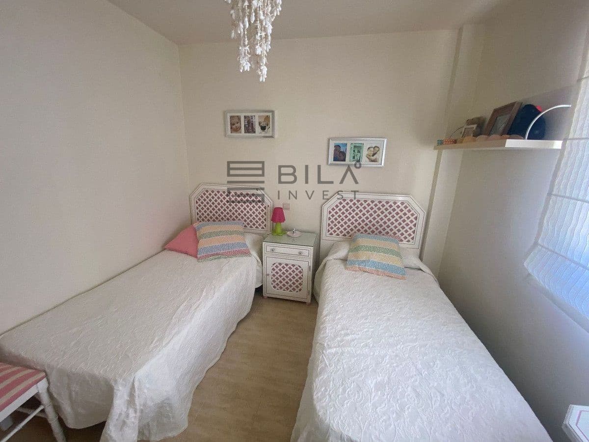 2 slaapkamer Flat te koop in Calahonda met zwembad - € 305.000 (Ref: 9823954)