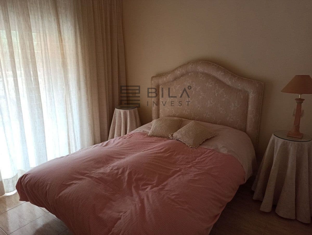 2 slaapkamer Flat te koop in Calahonda met zwembad - € 305.000 (Ref: 9823954)