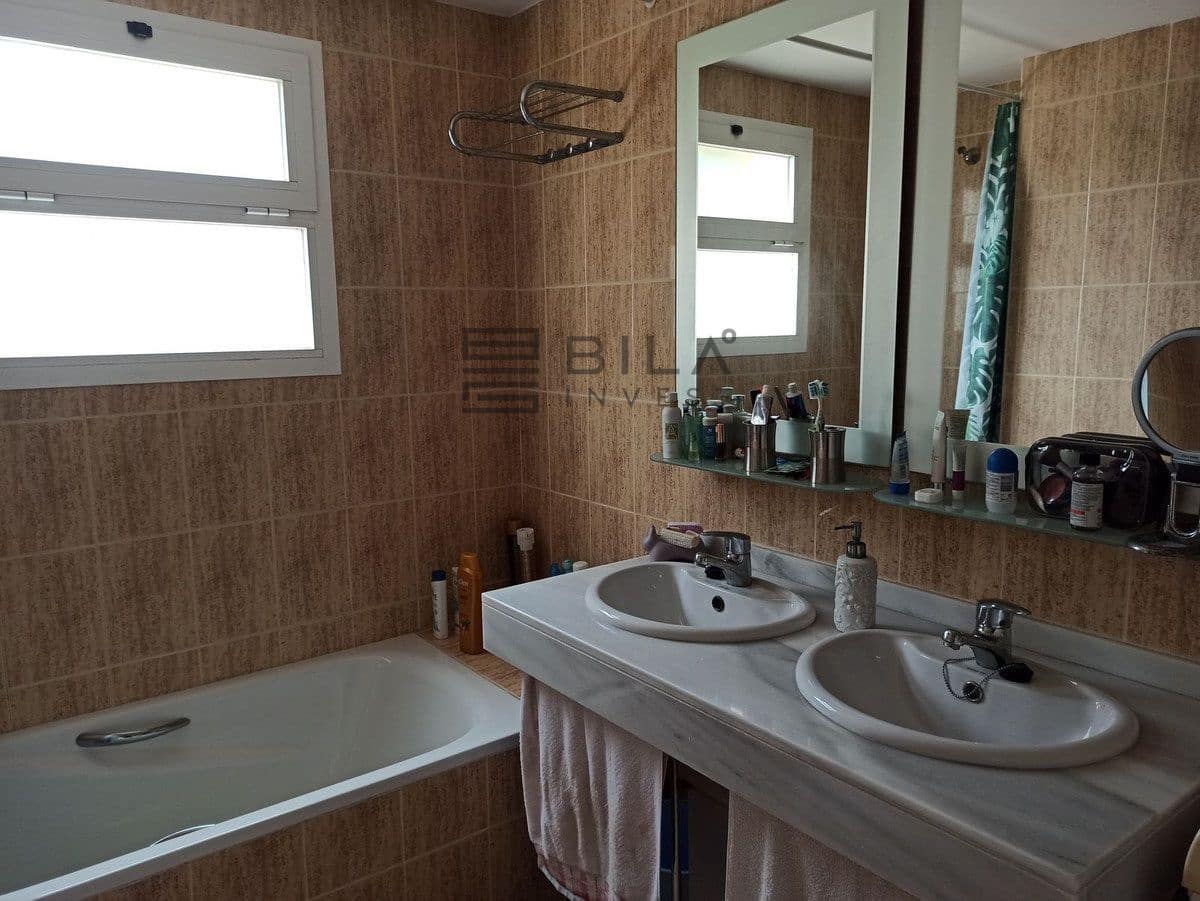 2 slaapkamer Flat te koop in Calahonda met zwembad - € 305.000 (Ref: 9823954)
