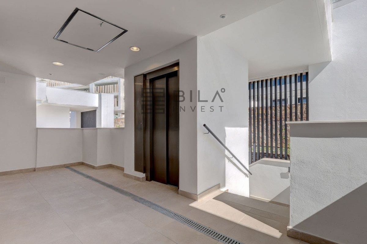 2 slaapkamer Penthouse te koop in Fuengirola met zwembad - € 675.000 (Ref: 9823956)