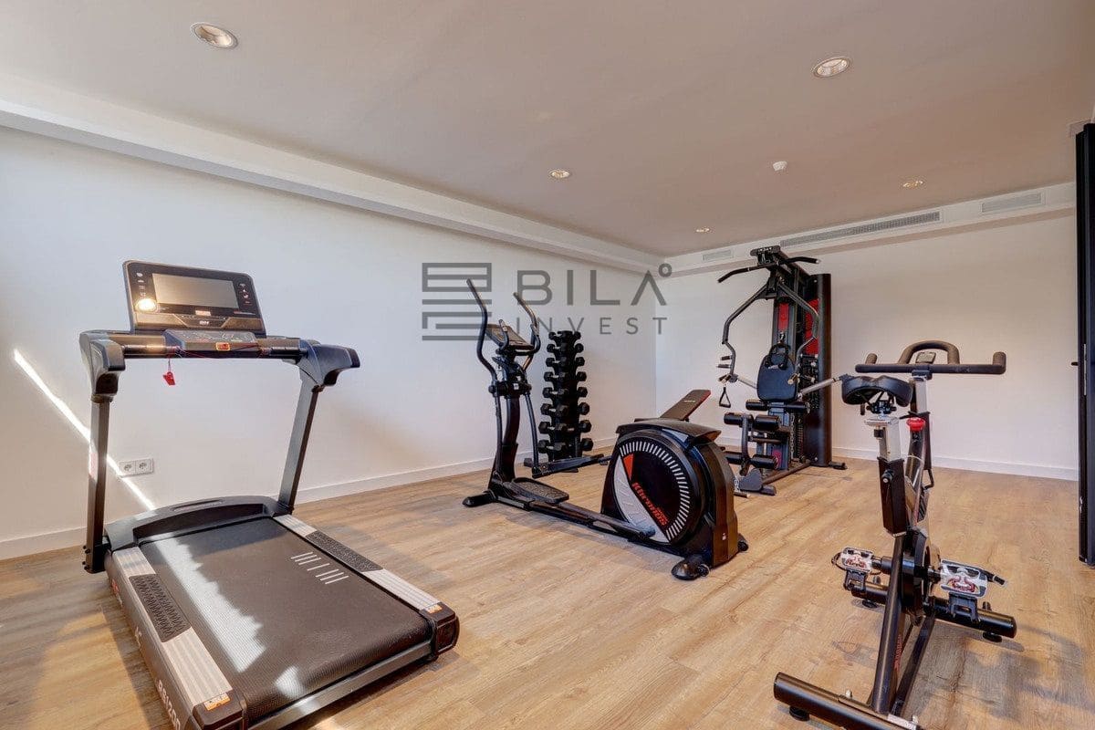 2 slaapkamer Penthouse te koop in Fuengirola met zwembad - € 675.000 (Ref: 9823956)