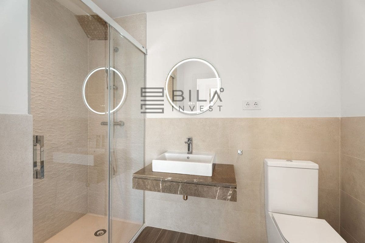 4 bedroom Flat for sale in La Cala de Mijas with pool garage - € 949,000 (Ref: 9823958)