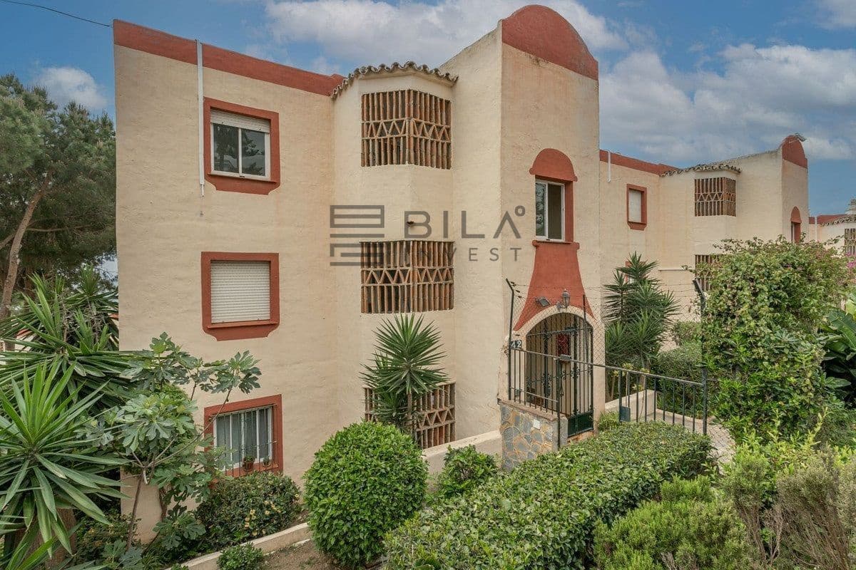2 chambre Penthouse à vendre à Riviera del Sol avec piscine - 299 500 € (Ref: 9823959)
