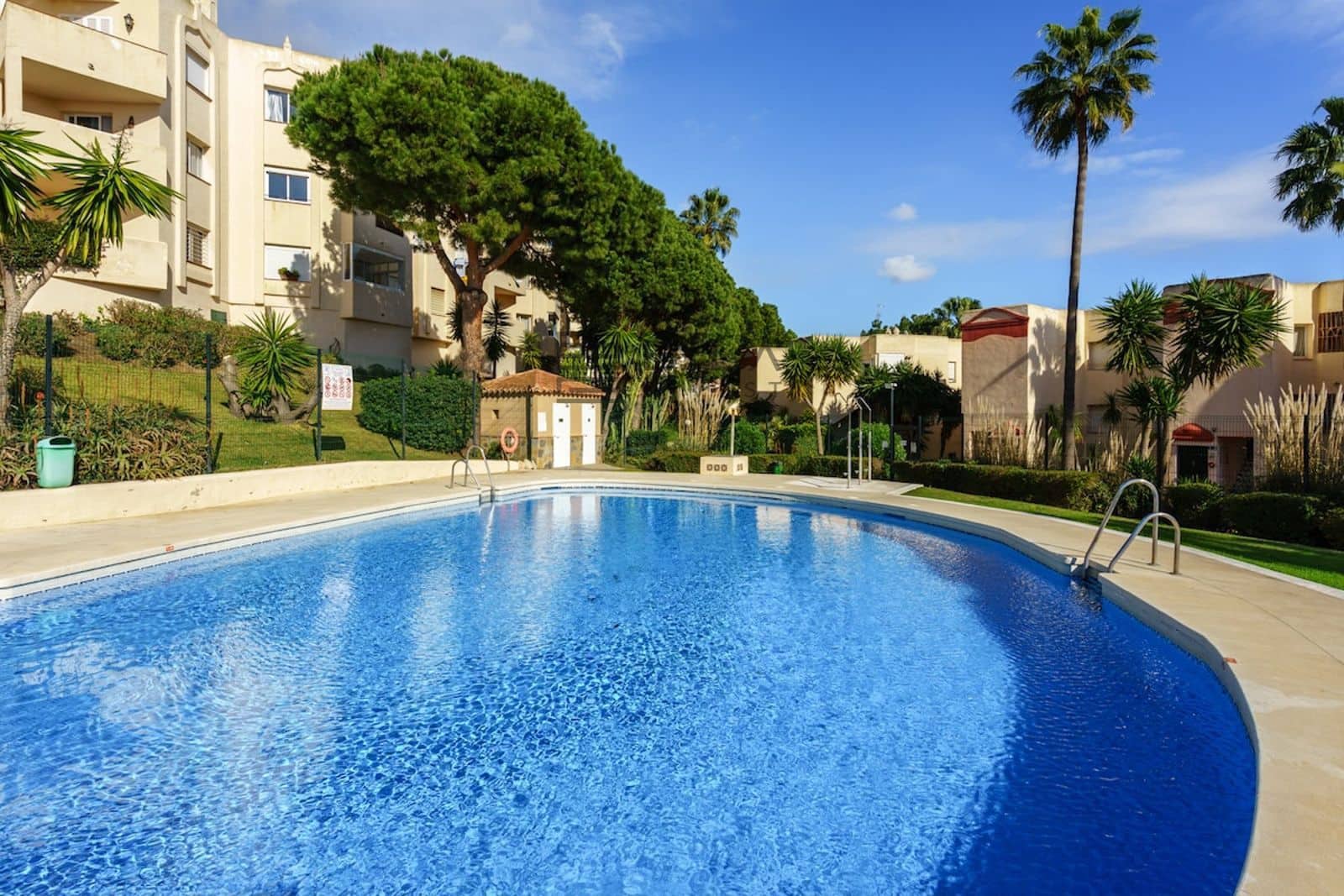 2 chambre Penthouse à vendre à Riviera del Sol avec piscine - 299 500 € (Ref: 9823959)