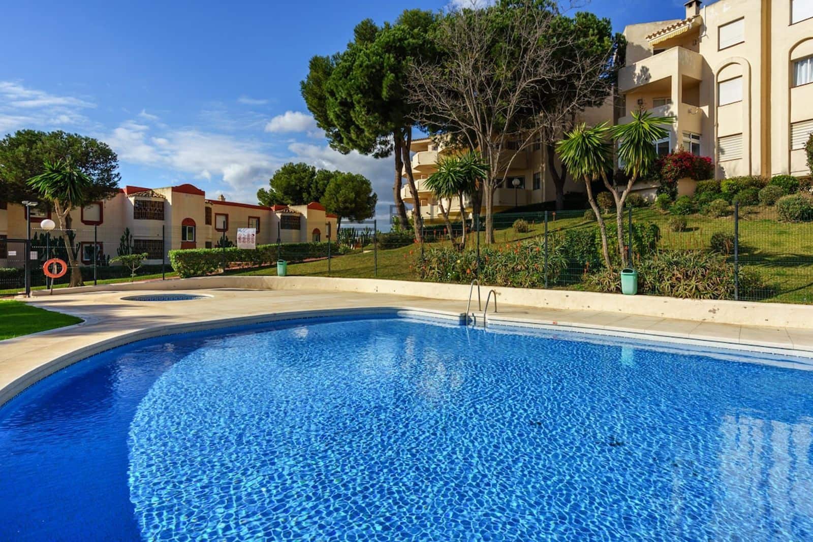 2 chambre Penthouse à vendre à Riviera del Sol avec piscine - 299 500 € (Ref: 9823959)