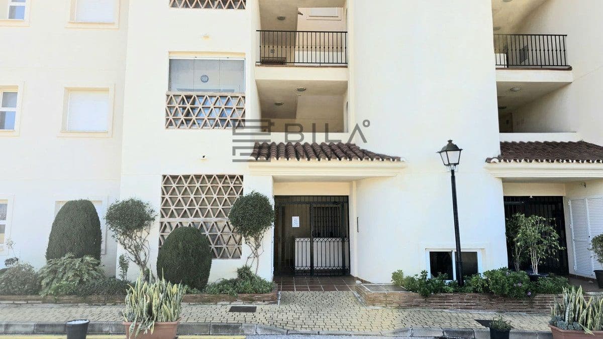 2 slaapkamer Flat te koop in La Cala Hills met zwembad garage - € 329.000 (Ref: 9823961)