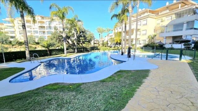 Piso de 2 habitaciones en La Cala Hills, Mijas en venta con piscina garaje - 329.000 € (Ref: 9823961)