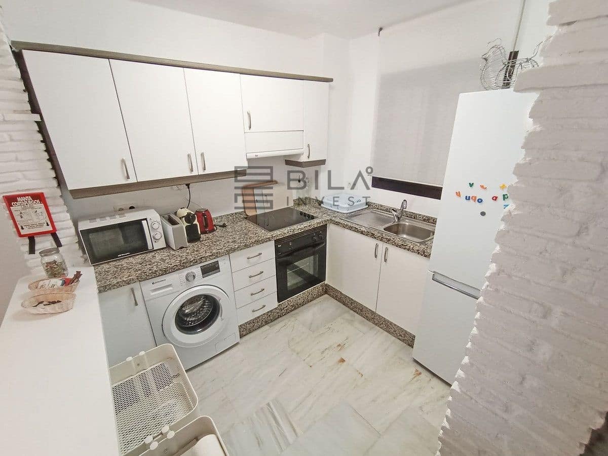 2 slaapkamer Flat te koop in Calahonda met zwembad - € 280.000 (Ref: 9823962)