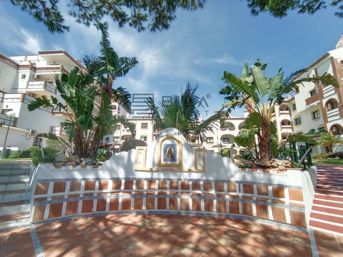 2 slaapkamer Flat te koop in Calahonda met zwembad - € 280.000 (Ref: 9823962)
