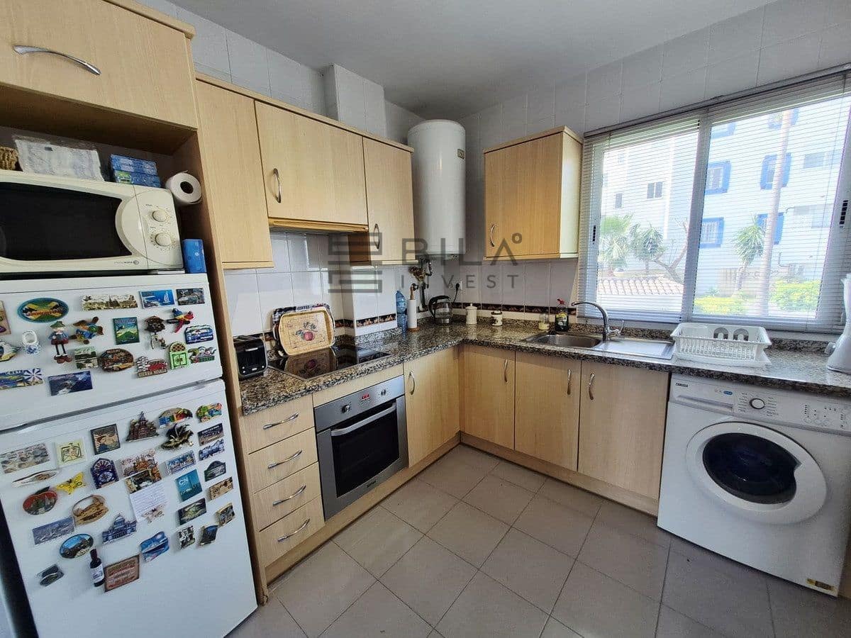 2 slaapkamer Flat te koop in Riviera del Sol met zwembad garage - € 280.000 (Ref: 9824239)