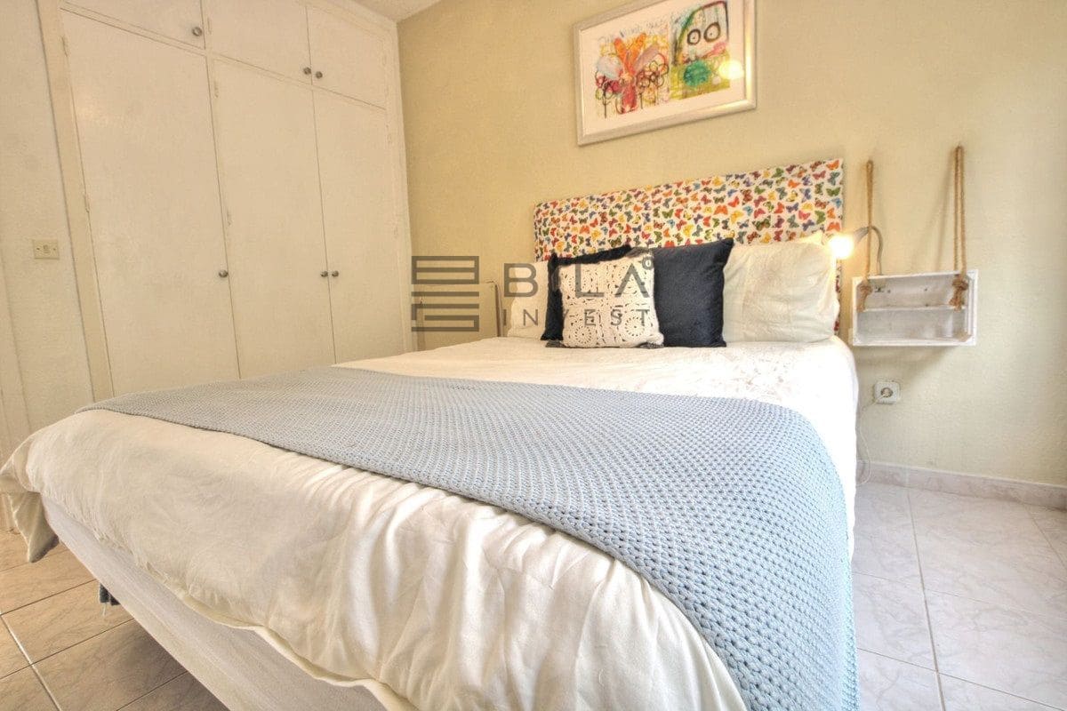 2 soveværelse Lejlighed til salg i La Cala de Mijas med swimmingpool - € 275.000 (Ref: 9824241)