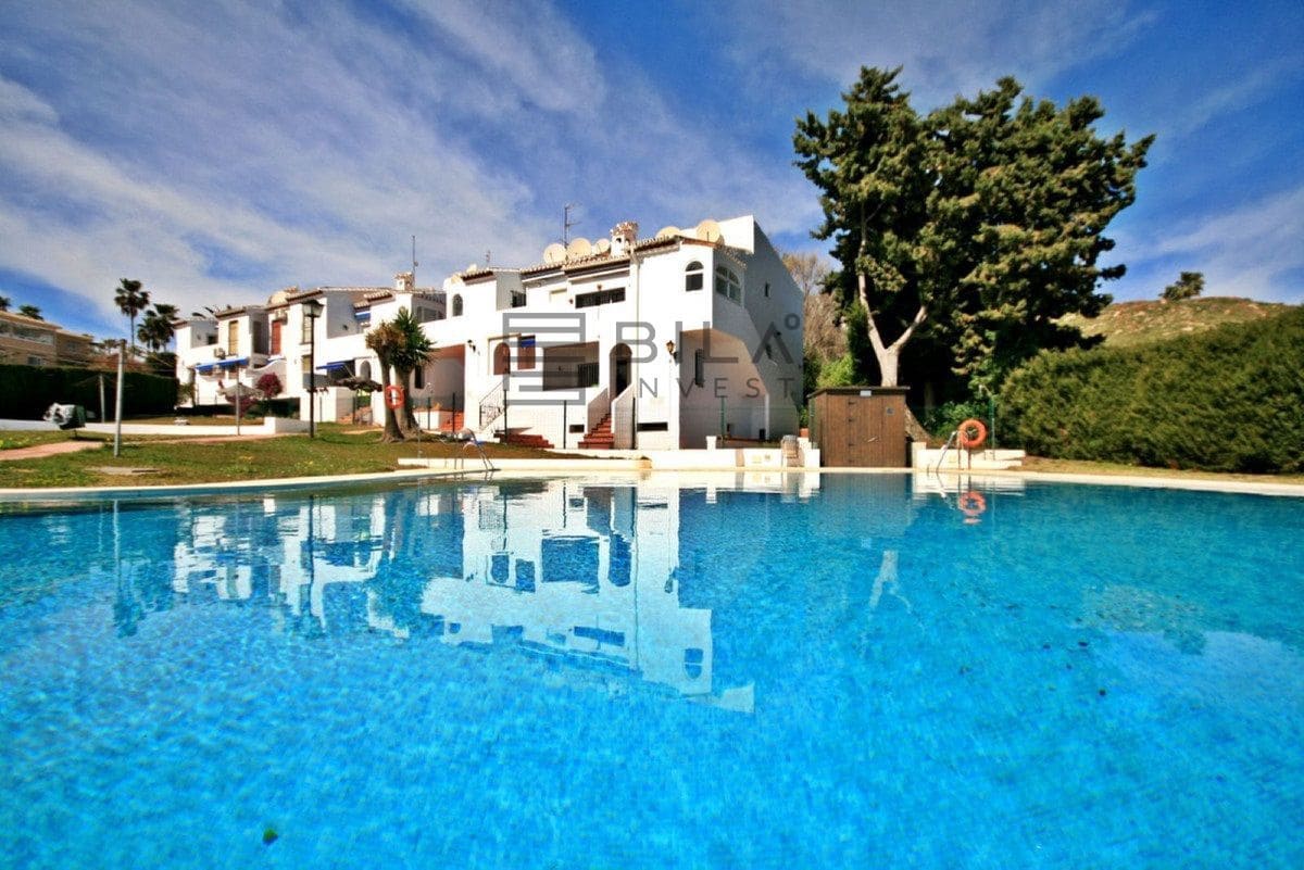 2 soveværelse Lejlighed til salg i La Cala de Mijas med swimmingpool - € 275.000 (Ref: 9824241)