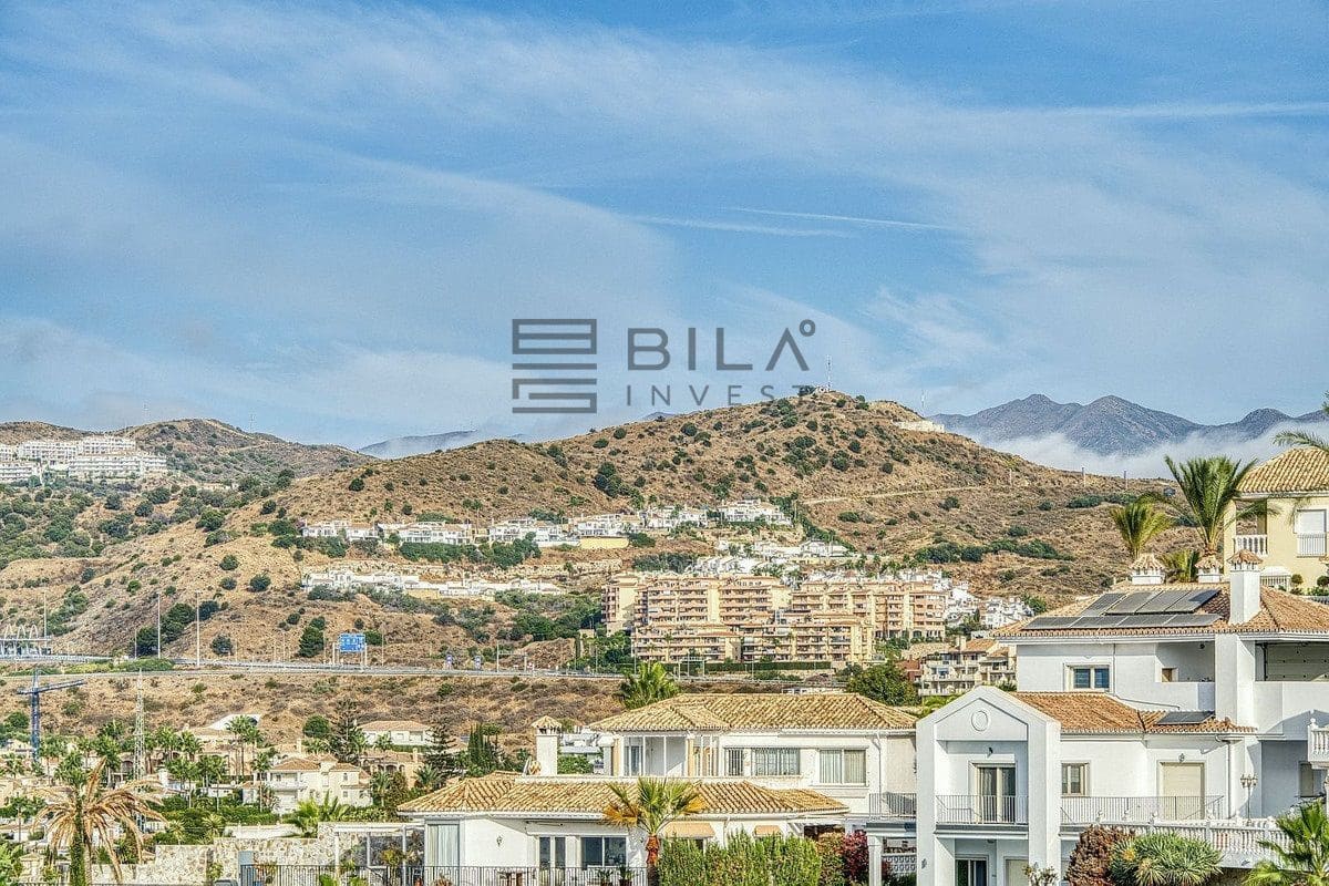 2 chambre Penthouse à vendre à Riviera del Sol avec piscine - 315 000 € (Ref: 9824242)
