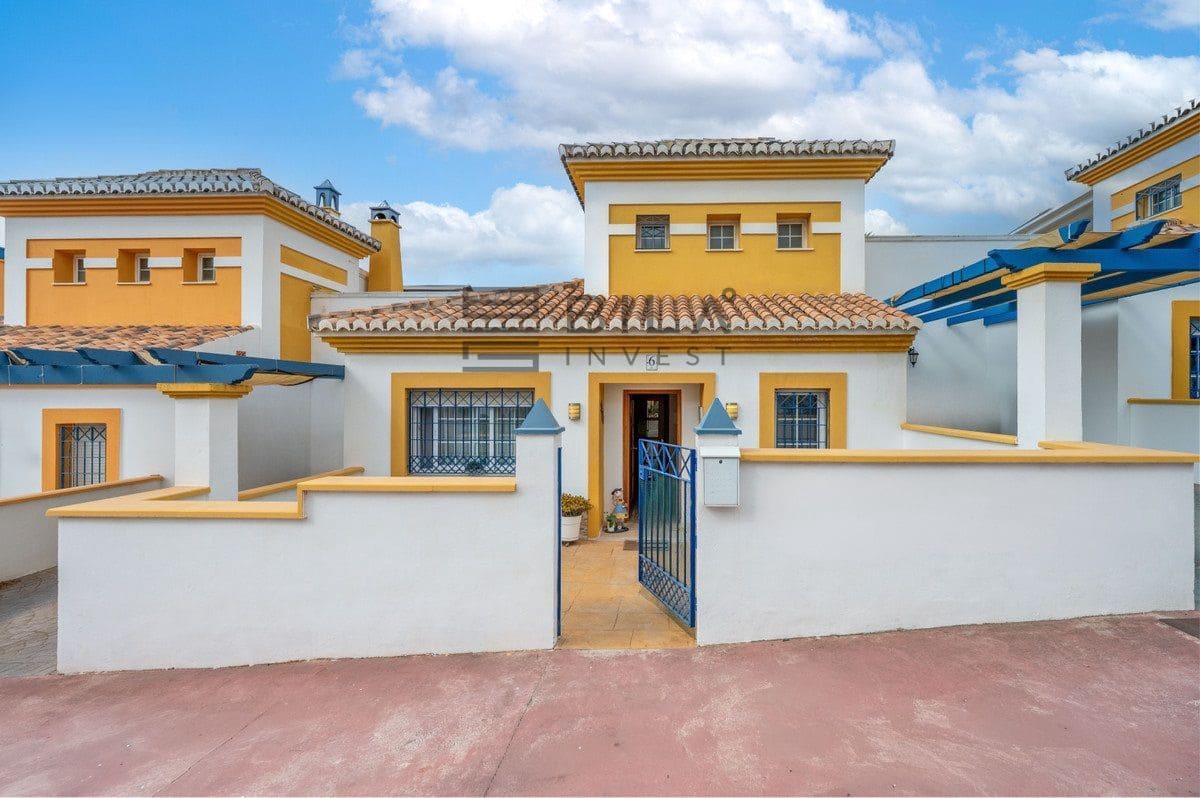 3 slaapkamer Huis te koop in Calahonda met zwembad - € 699.950 (Ref: 9824243)
