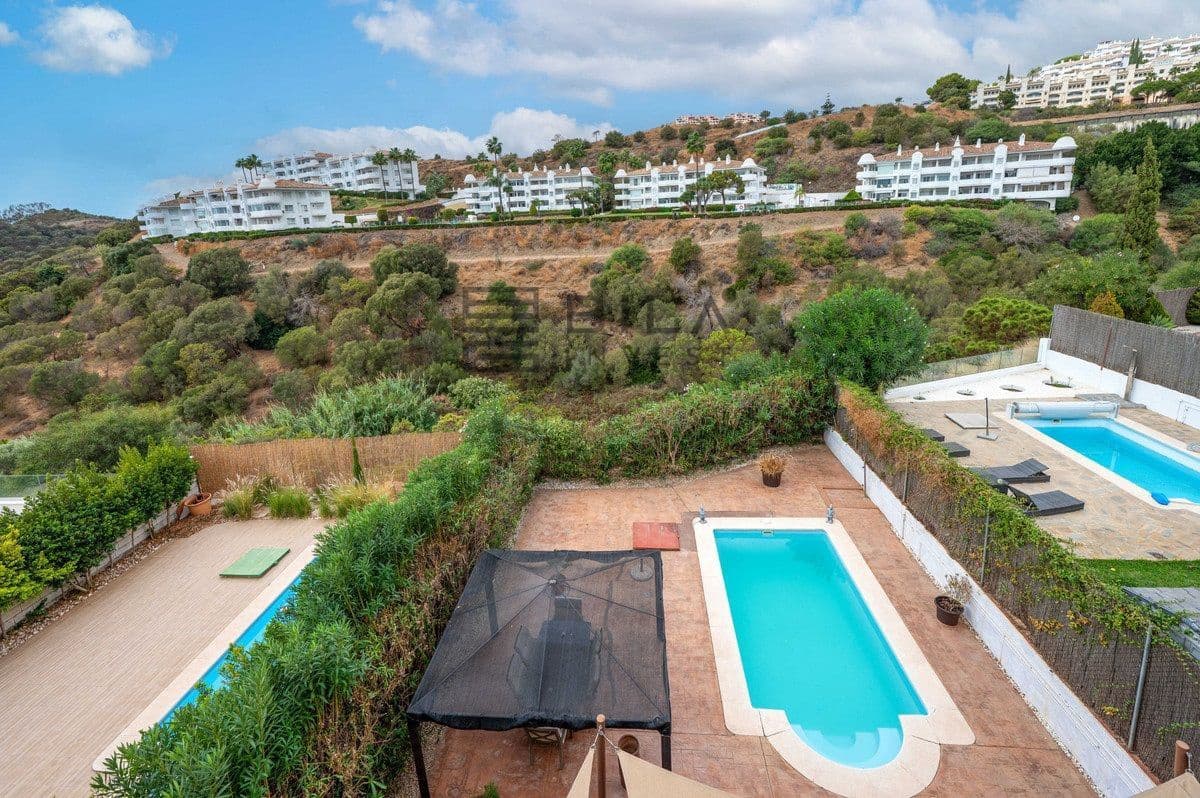 3 slaapkamer Huis te koop in Calahonda met zwembad - € 699.950 (Ref: 9824243)