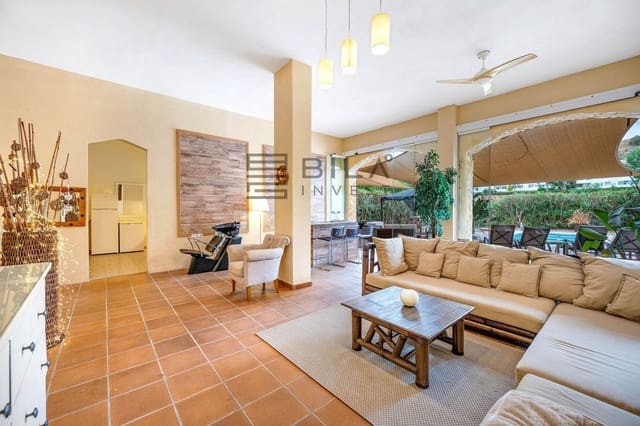 3 slaapkamer Huis te koop in Calahonda, Mijas met zwembad - € 699.950 (Ref: 9824243)