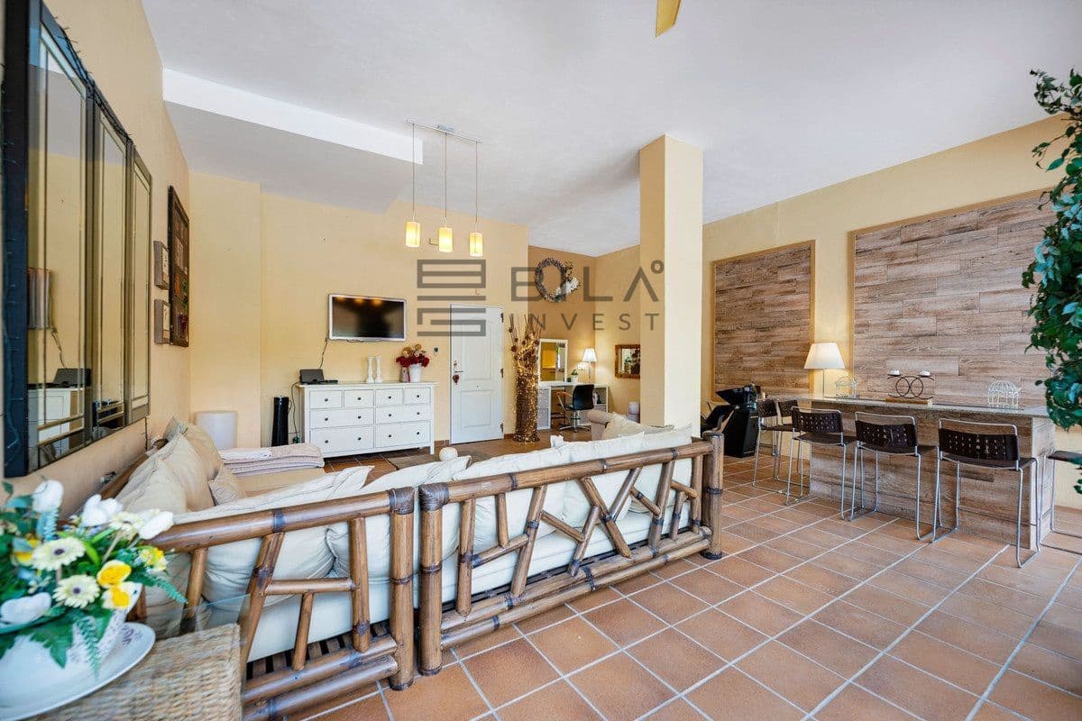 3 slaapkamer Huis te koop in Calahonda met zwembad - € 699.950 (Ref: 9824243)