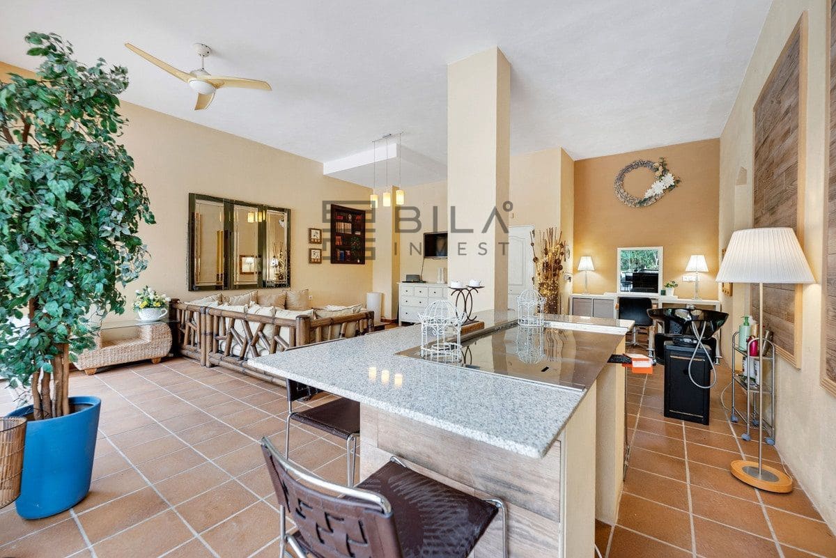 3 slaapkamer Huis te koop in Calahonda met zwembad - € 699.950 (Ref: 9824243)