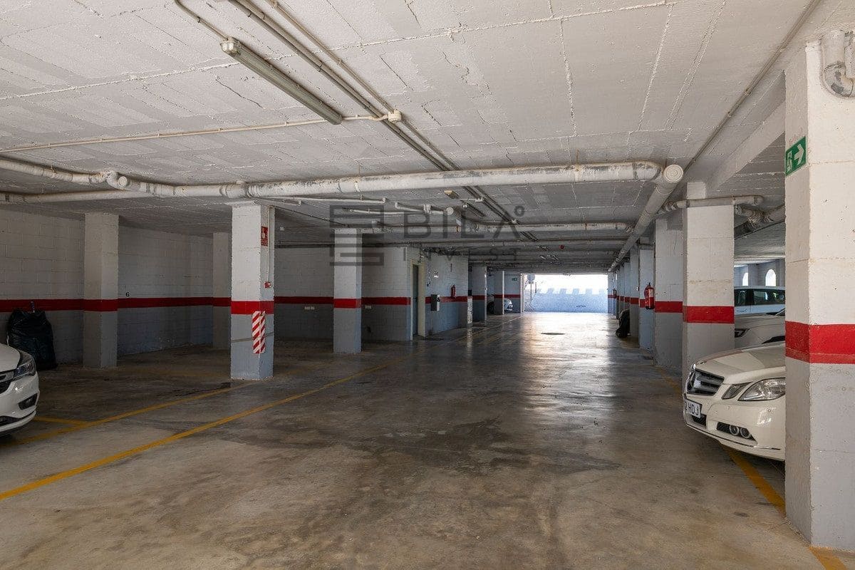 2 slaapkamer Flat te koop in Calahonda met zwembad garage - € 275.000 (Ref: 9826122)