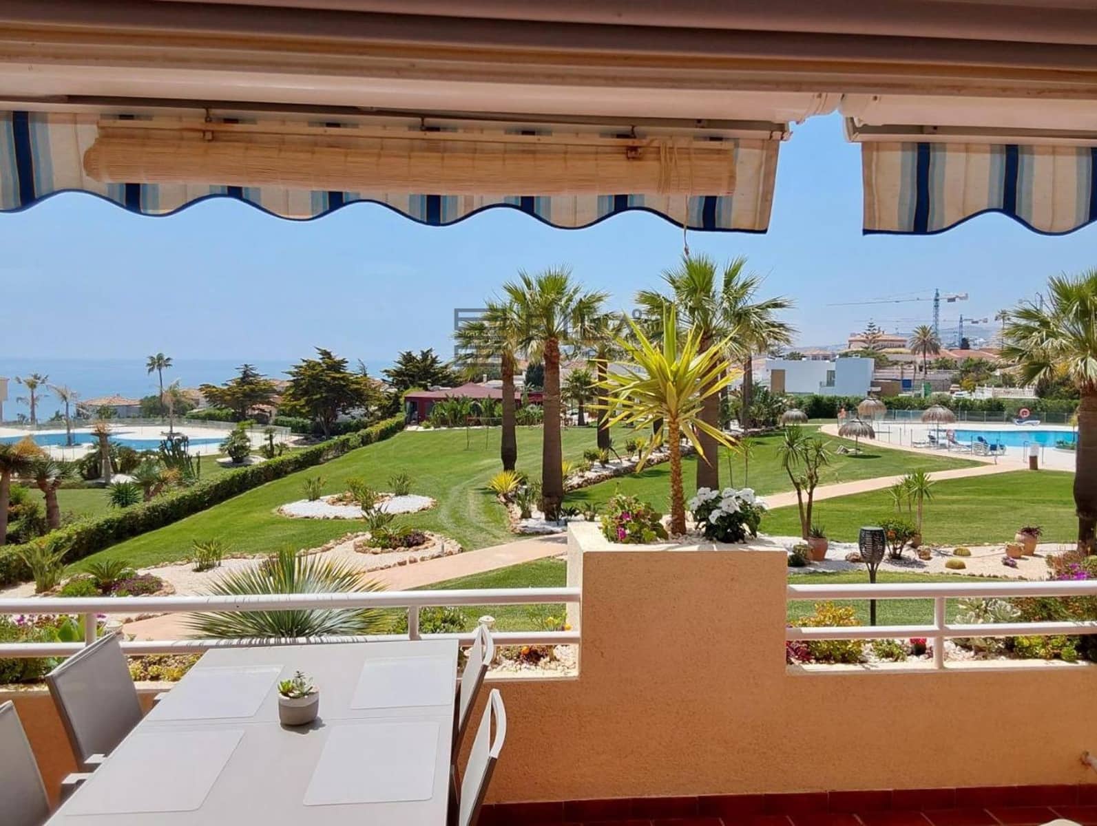 2 soveværelse Lejlighed til salg i El Chaparral med swimmingpool garage - € 419.000 (Ref: 9826123)