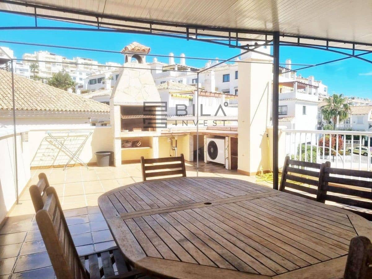 2 soverom Penthouse til salgs i Torrequebrada med svømmebasseng - € 375 000 (Ref: 9826125)