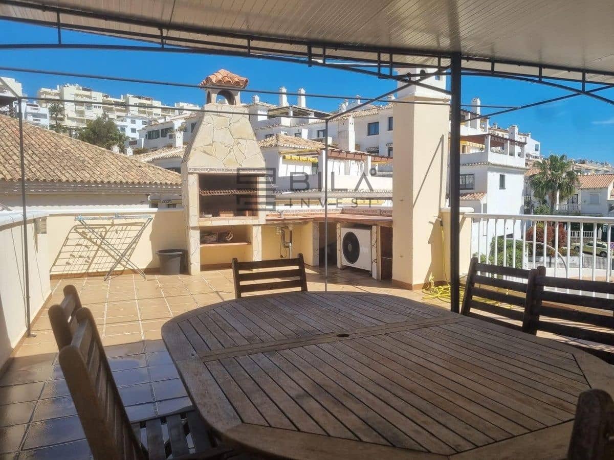 2 soverom Penthouse til salgs i Torrequebrada med svømmebasseng - € 375 000 (Ref: 9826125)