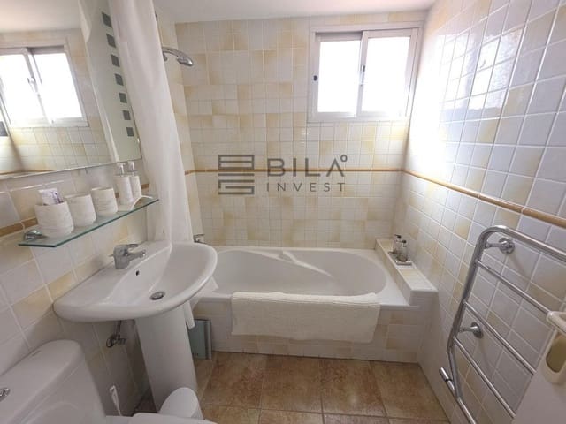 2 soveværelse Lejlighed til salg i Zona Puerto Deportivo, Fuengirola med garage - € 320.000 (Ref: 9826127)