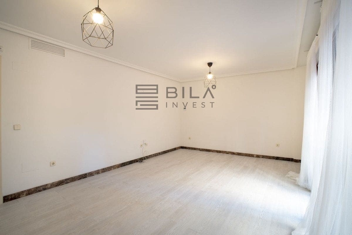 2 soverom Leilighet til salgs i Benalmadena med svømmebasseng garasje - € 450 000 (Ref: 9826128)