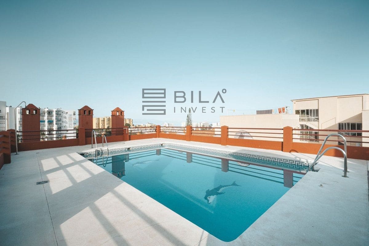 2 soverom Leilighet til salgs i Benalmadena med svømmebasseng garasje - € 450 000 (Ref: 9826128)