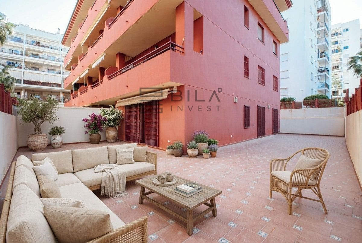 2 soverom Leilighet til salgs i Benalmadena med svømmebasseng garasje - € 450 000 (Ref: 9826128)