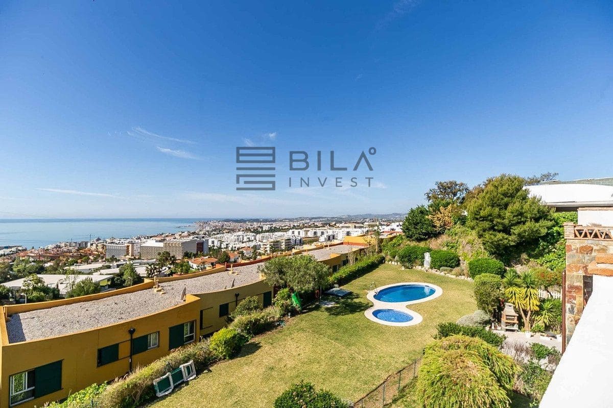 2 slaapkamer Penthouse te koop in Fuengirola met zwembad - € 549.000 (Ref: 9826737)