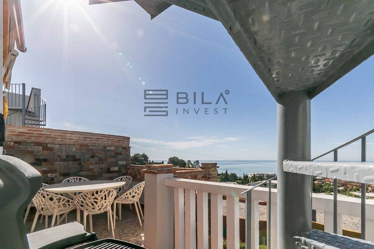 2 slaapkamer Penthouse te koop in Fuengirola met zwembad - € 549.000 (Ref: 9826737)