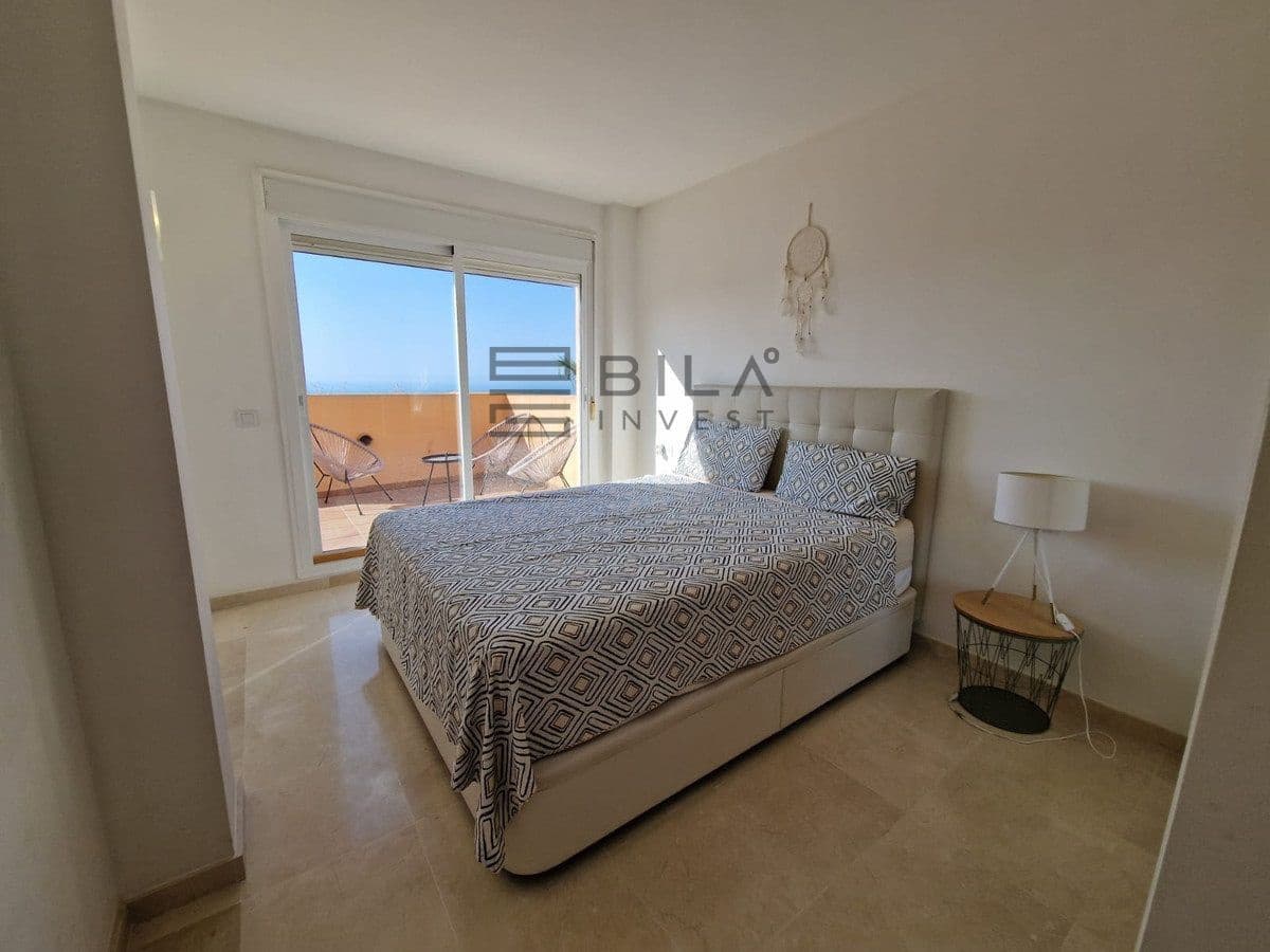 2 bedroom Flat for sale in Calahonda with pool garage - € 339,000 (Ref: 9826738)