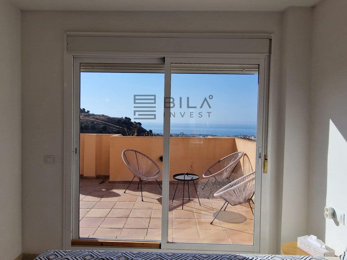 2 bedroom Flat for sale in Calahonda with pool garage - € 339,000 (Ref: 9826738)