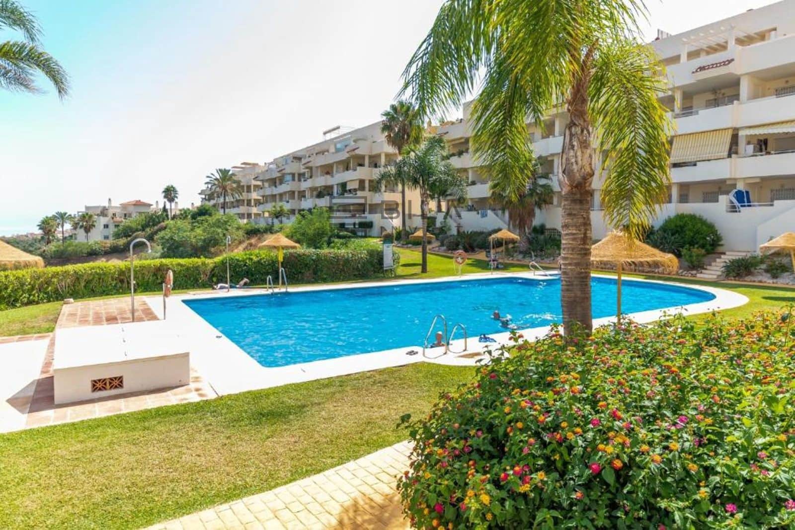 2 bedroom Flat for sale in Calahonda with pool garage - € 339,000 (Ref: 9826738)