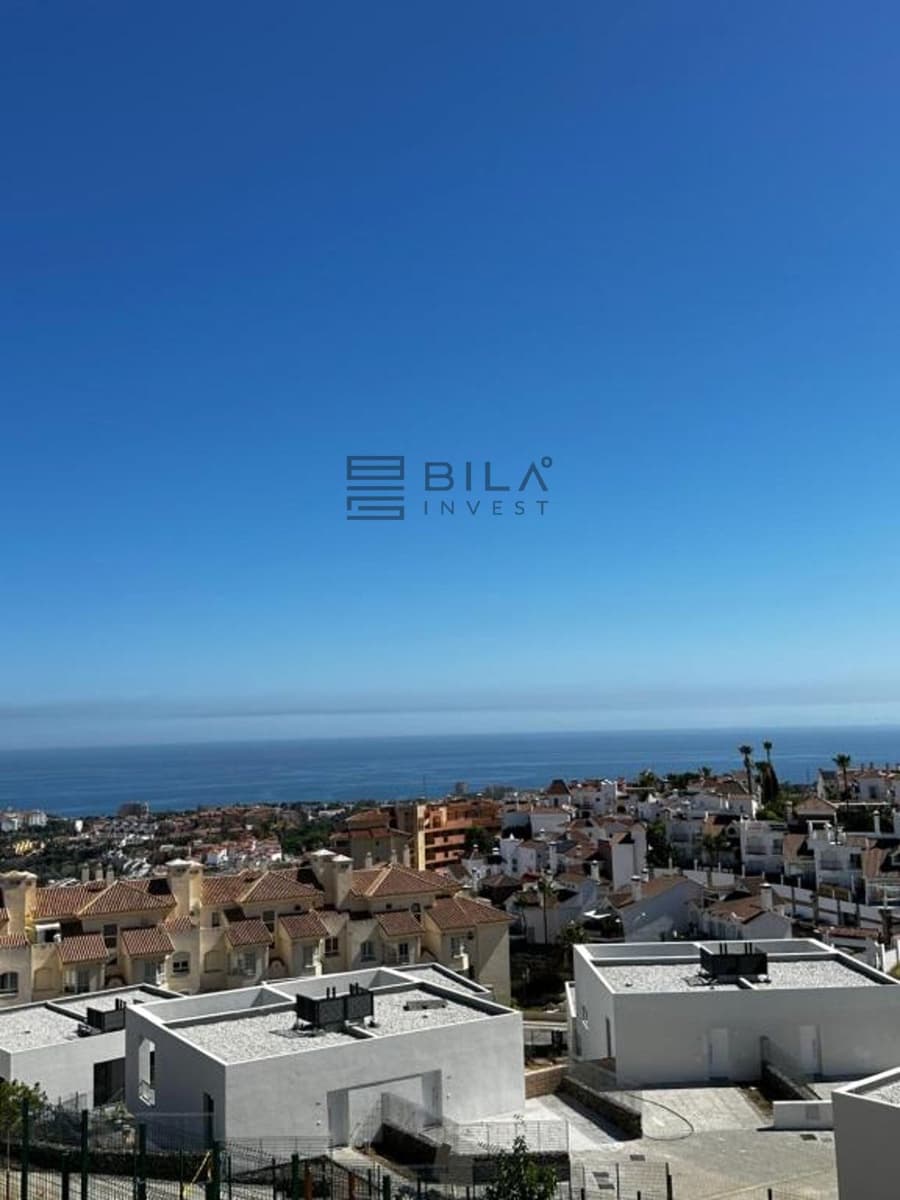 3 quarto Casa em Banda para venda em Riviera del Sol com piscina - 575 000 € (Ref: 9826739)