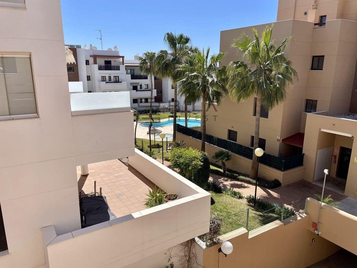 2 soverom Leilighet til salgs i La Cala de Mijas med svømmebasseng garasje - € 398 000 (Ref: 9828208)