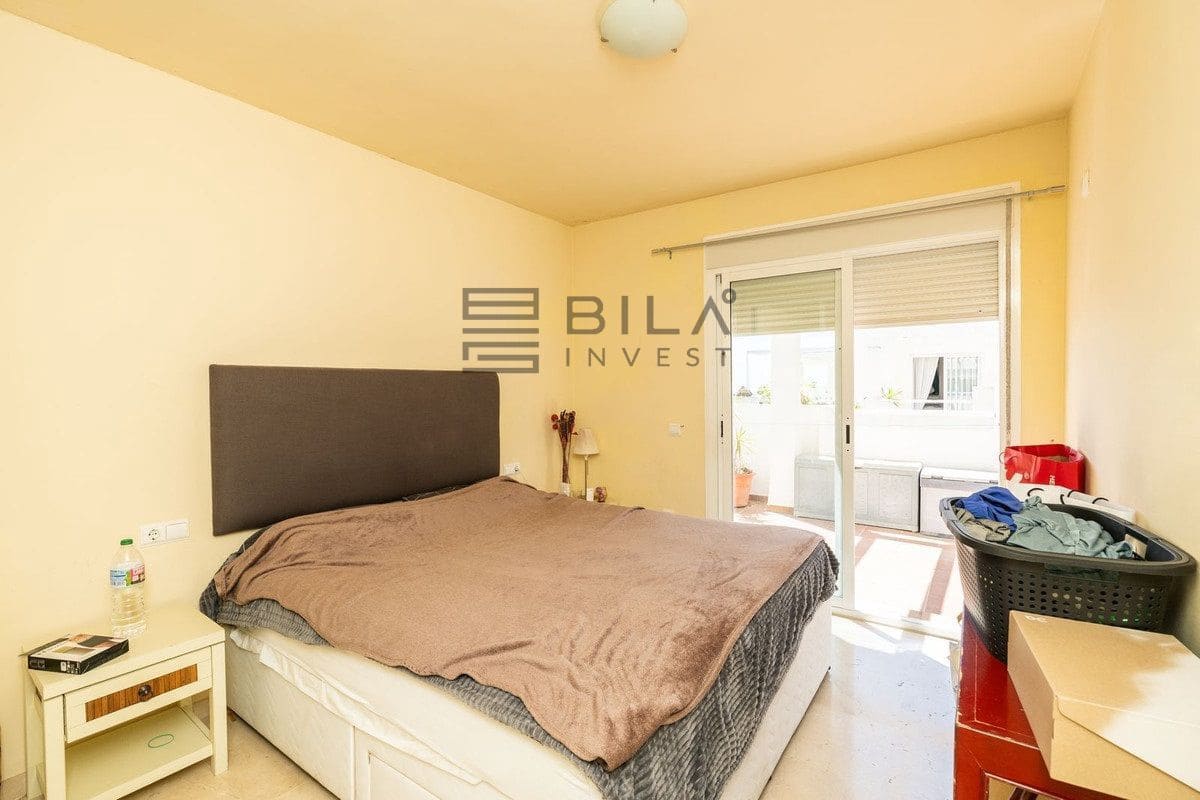 2 slaapkamer Penthouse te koop in Calahonda met zwembad - € 395.000 (Ref: 9828209)