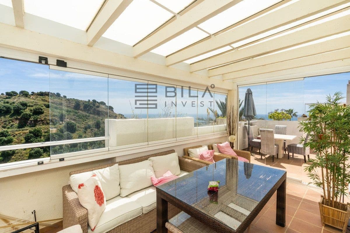 2 slaapkamer Penthouse te koop in Calahonda met zwembad - € 395.000 (Ref: 9828209)