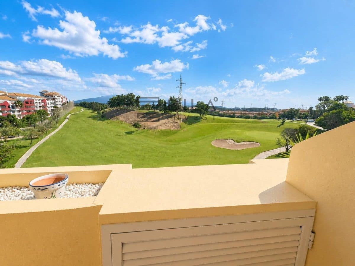 2 slaapkamer Flat te koop in Riviera del Sol met zwembad garage - € 338.000 (Ref: 9828210)