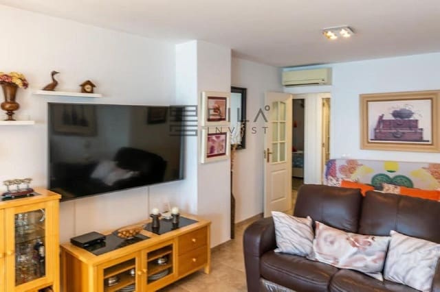 Piso de 2 habitaciones en Benalmadena Costa, Benalmádena en venta con piscina garaje - 450.000 € (Ref: 9828213)